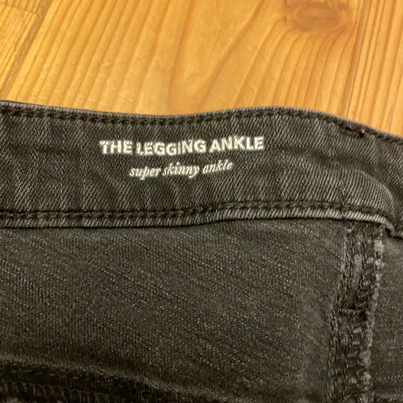 Black ripped jeans ! - Picture 2 of 3